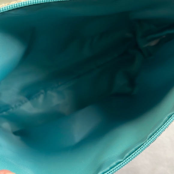 🧰 ULTA COLLECTION | TEAL HANDLED FAUX SNAKESKIN MAKEUP BAG - Picture 3 of 9